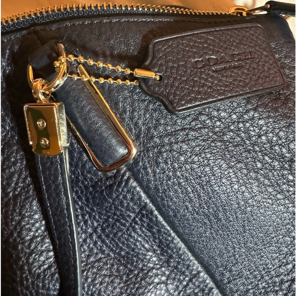 Coach handbag new with tags smoke-free home ￼ - Picture 3 of 4